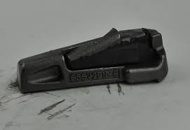 Црни зуб кашике багера 85СВ2 Пин 85СВ2ПН-Ц